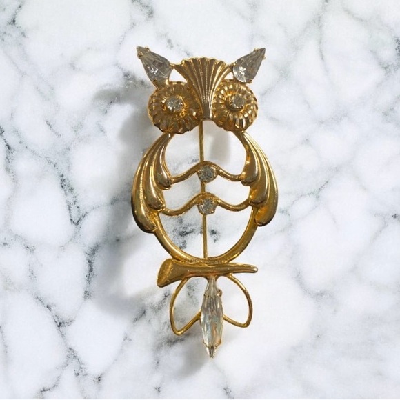 Vintage Jewelry - Vintage Gold-Tone Owl Brooch with Crystal Accents